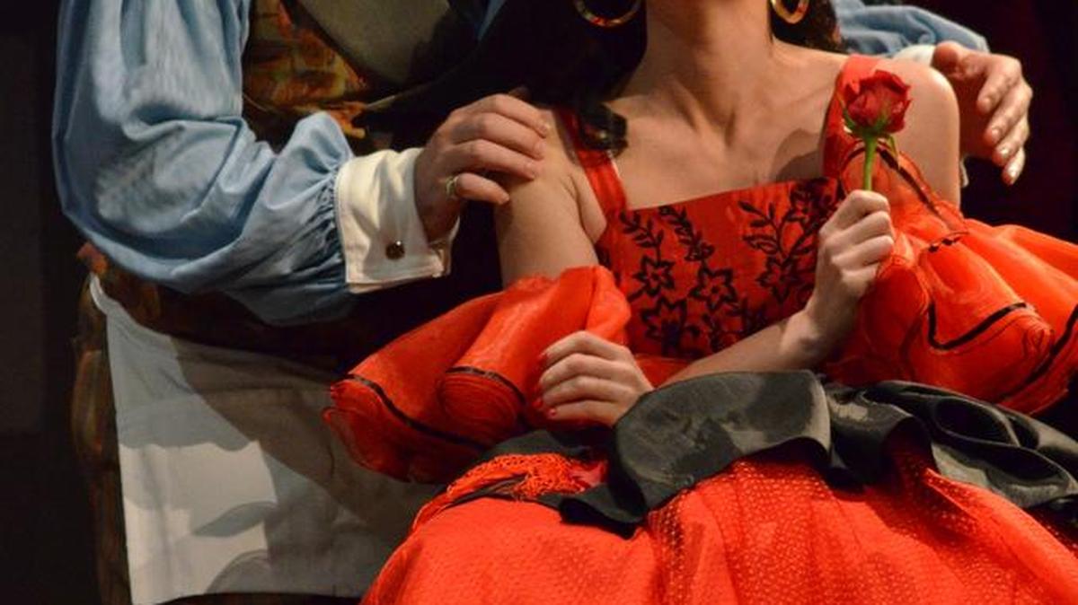 Megan Marino y David Pershall en ‘El Barbero de Sevilla’, presentada por Florida Grand Opera.