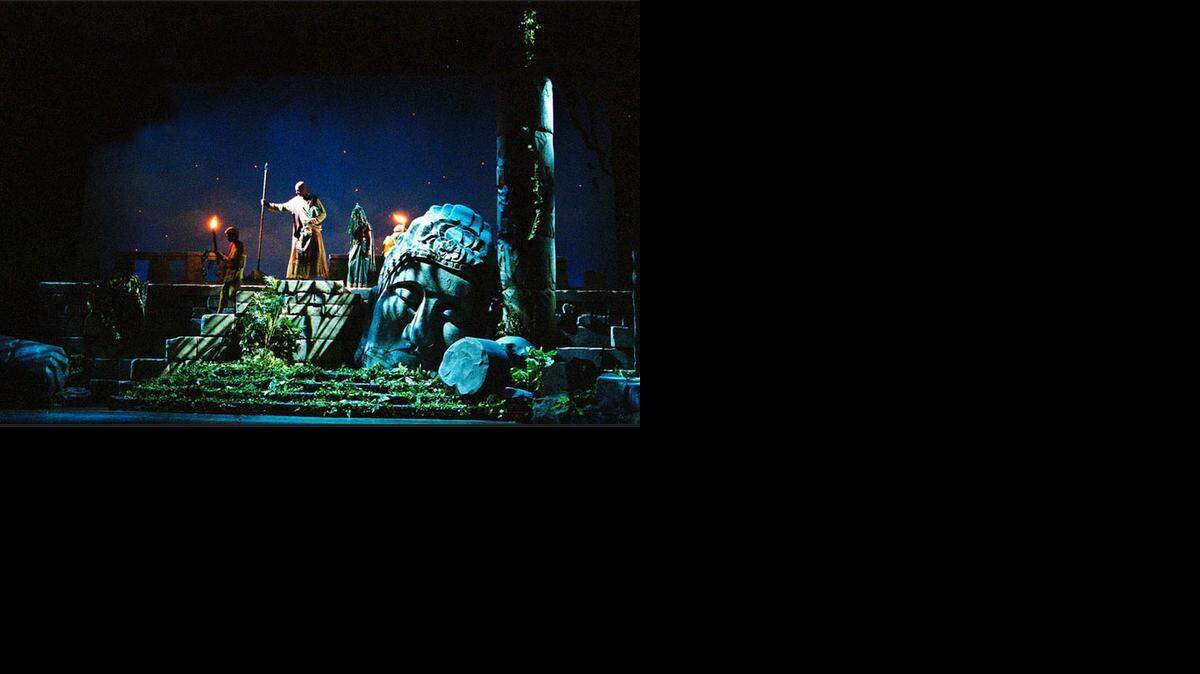 
‘The Pearl Fishers’.
