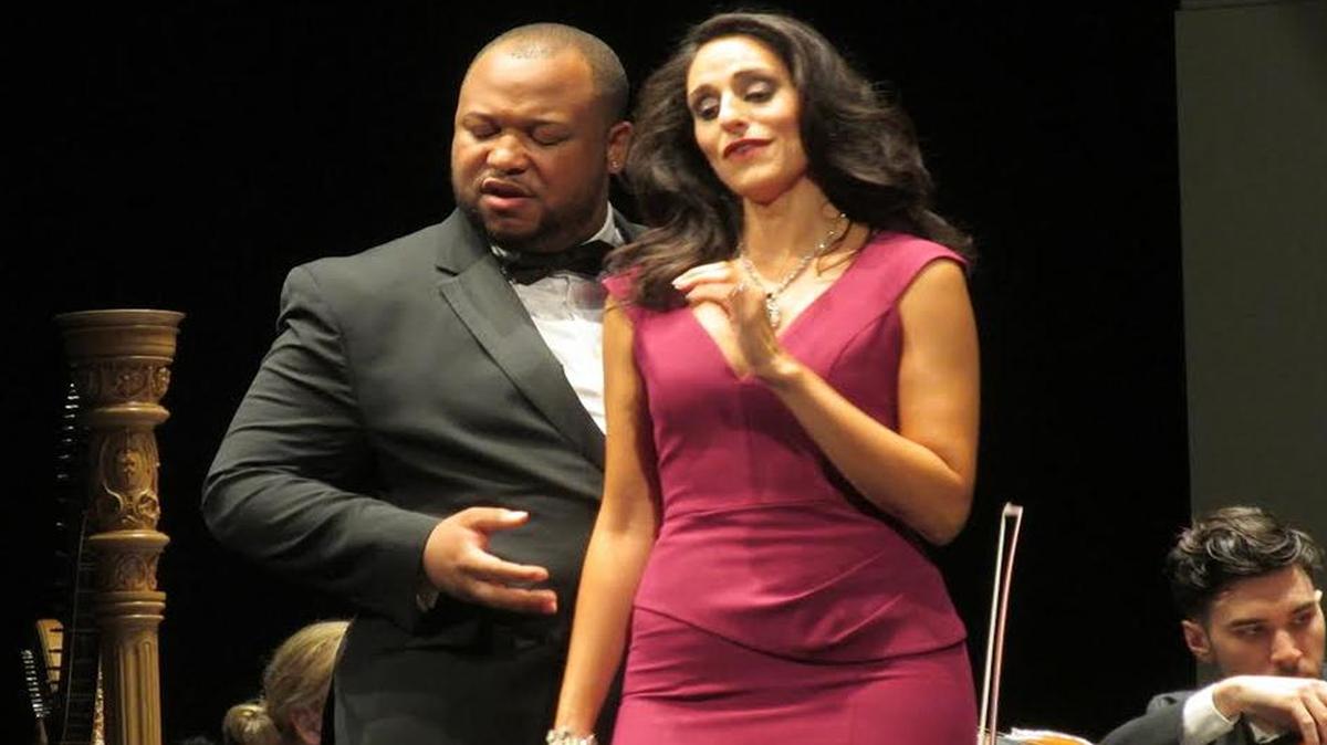 
Rebecca Henriques y Clayton Matthews se lucieron en ‘La ci darem la mano’, de Mozart.
