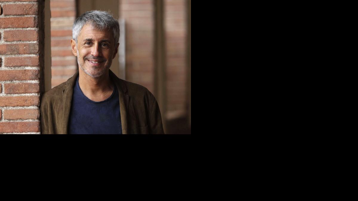 
 El cantante español Sergio Dalma durante la entrevista que ha concedido a Efe hoy en la Plaza de Toros de Las Ventas, en Madrid, previa al concierto que ofrecerá este sábado 20 de septiembre, para celebrar sus 25 años de carrera musical, donde interpretará temas de su nuevo trabajo, 'Cadore 33'. EFE/Hugo Ortuño
