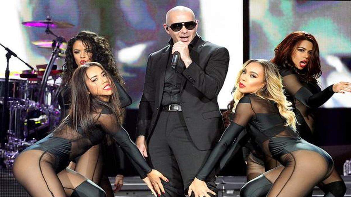 
Pitbull no dio un respiro al público, que no dejó de bailar.
