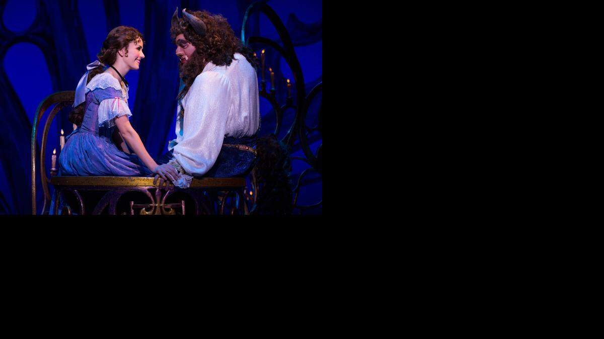
Jilliam Butterfield y Ryan Everett Wood en el musical ‘La Bella y la Bestia’, que se presenta en el Arsht Center desde el martes 30.

