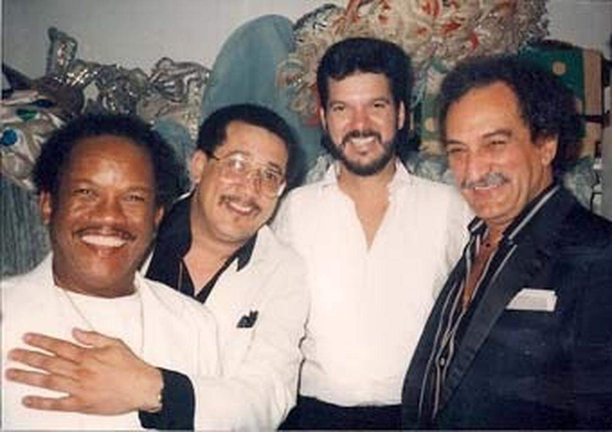 Rolando Laserie, Paquito D’Rivera, Willy Chirino y Guillermo Alvarez Guedes. El primer disco de Chirino, ‘One Man Alone’, en el que tocó todos los instrumentos, fue lanzado por el sello de Alvarez Guedes, Gema Records.