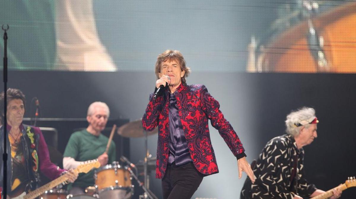 De izquierda a derecha, Ron Wood, Charlie Watts, Mick Jagger y Keith Richards de la banda británica The Rolling Stones se presentan en concierto el lunes 14 de marzo de 2016, en el Foro Sol de la Ciudad de México (México)