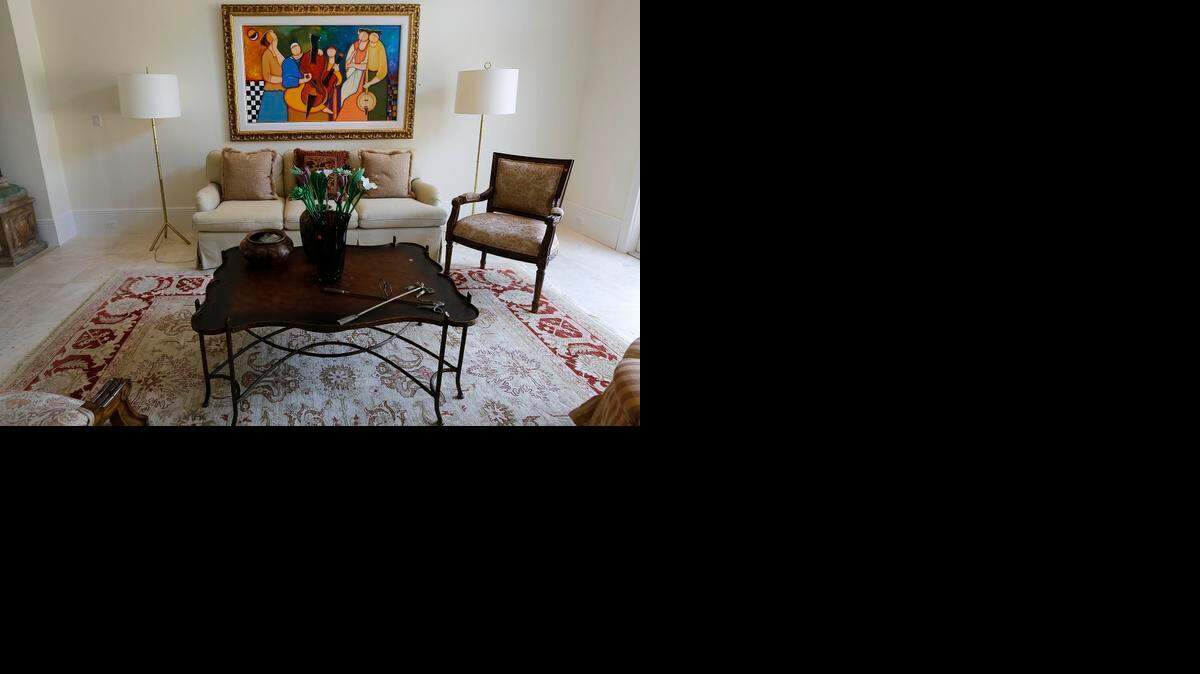 
Venta de bienes o estate sale organizada por Fran Miller, presidente y fundador de Baron Estate Sales.
