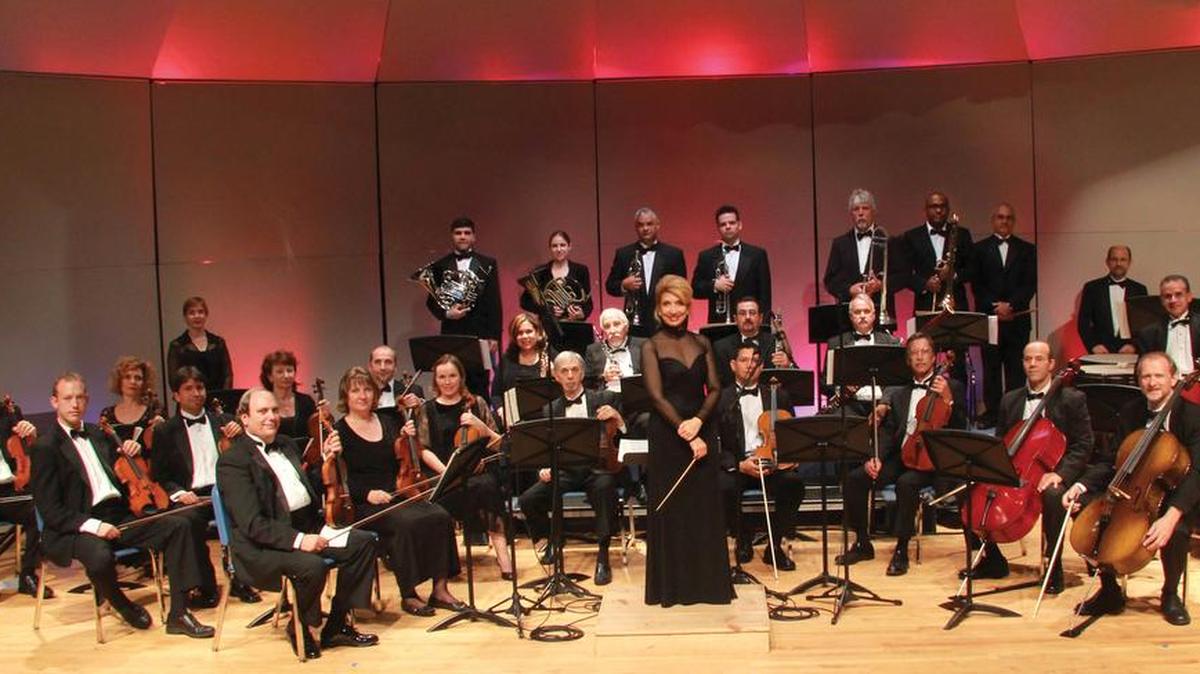 
La Orquesta de Cámara de la Florida celebra este fin de senana su vigésimo aniversario y para eso ha preparado un especial repertorio.
