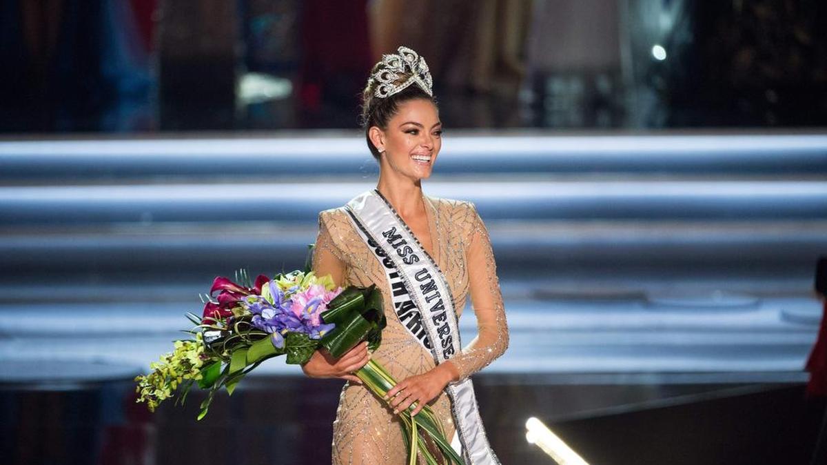 South African Demi-Leigh Nel-Peters takes her celebration walk after winning the Miss Universe 2017 pageant in Las Vegas