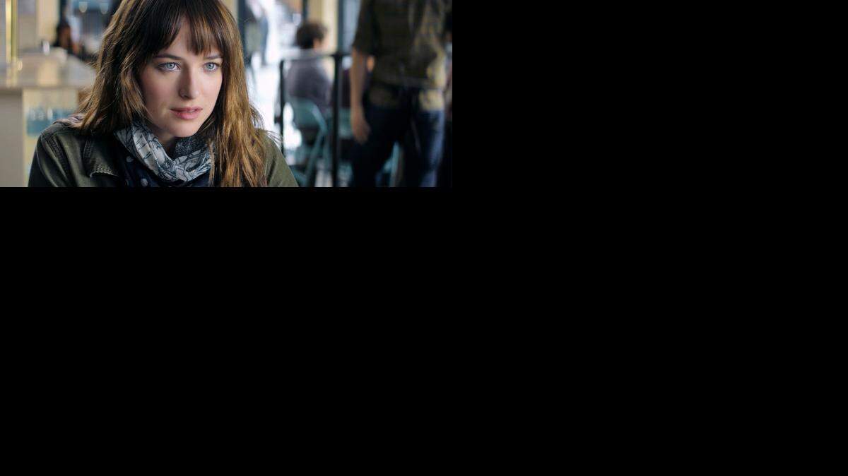 
Dakota Johnson en ‘Fifty Shades of Grey’, dirigida por Sam Taylor-Wood. 
