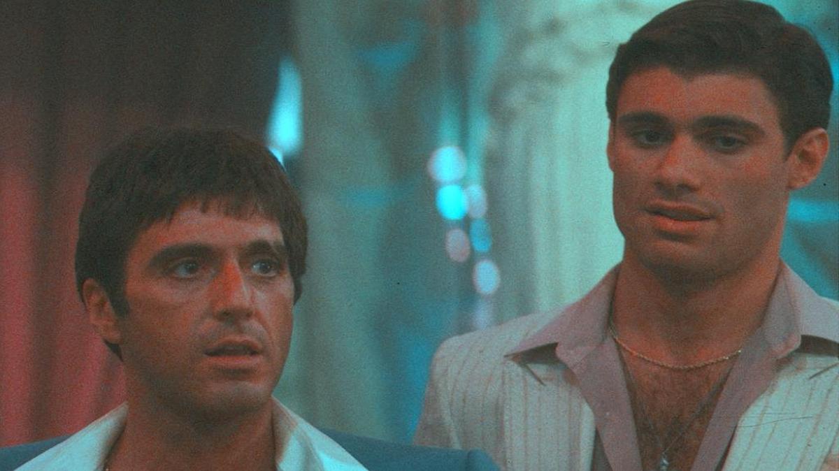 Al Pacino y Steven Bauer en una escena de ‘Scarface’, dirigida por Brian De Palma.