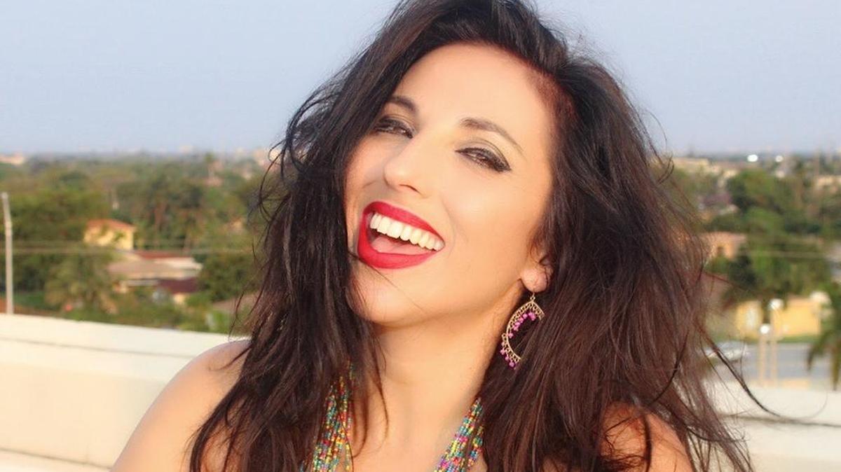 Melina Almodóvar “La Muñeca del Salsa”