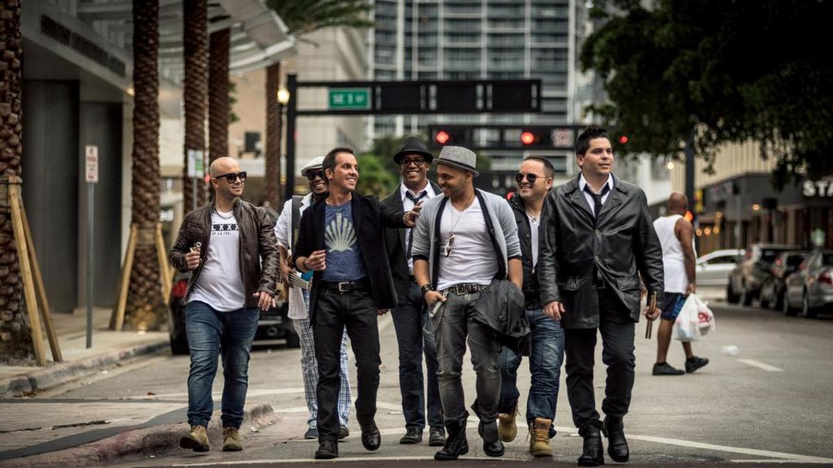 El grupo Tiempo Libre, banda de timberos que mezcla el jazz, el son y otros ritmos, con tres nominaciones a los Latin Grammy.