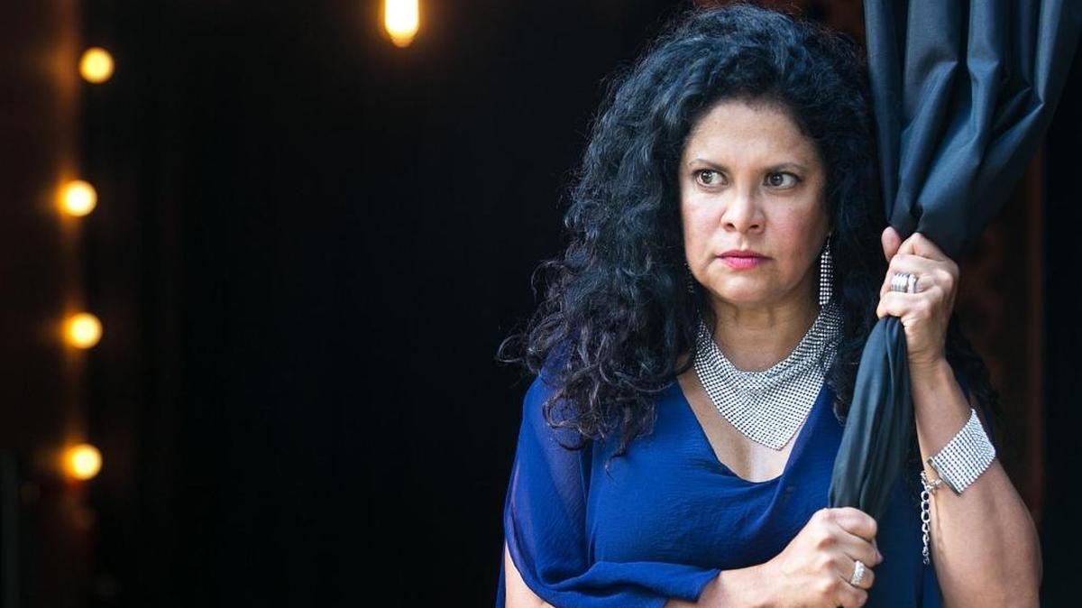 La actriz venezolana María Cecilia Oduber regresa a las tablas como protagonista de ‘La indecisa’