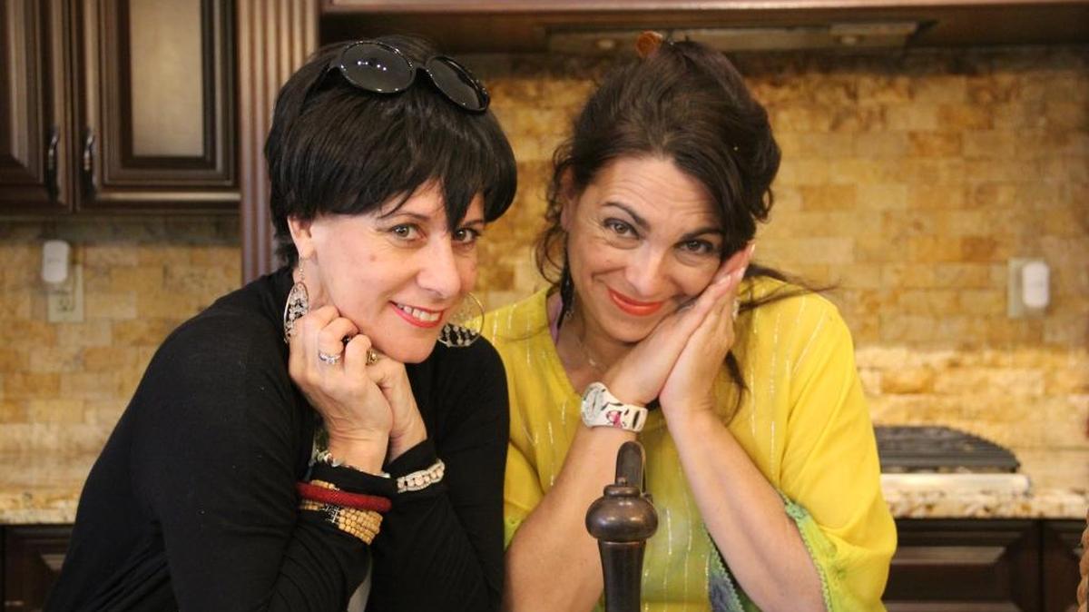 ‘Mi amiga del alma’ narra el reencuentro de dos amigas después de 30 años. En la foto: Belkis Proenza y Vivian Morales.