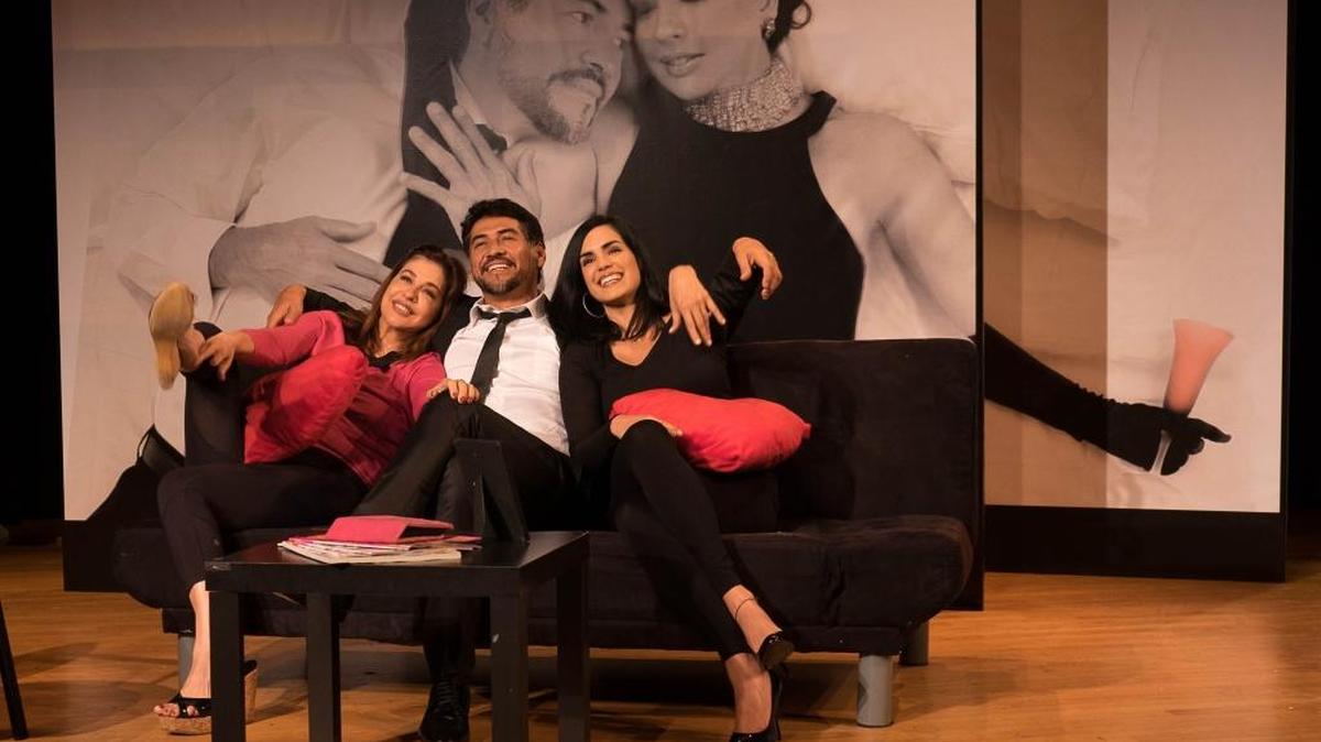 
Elenco de ‘Las quiero a las dos’: Mimi Lazo, Gabriel Porras y Scarlet Ortiz.
