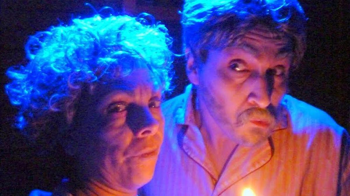 Vivian Morales y David Ponce protagonizan ‘Dos viejos pánicos’.