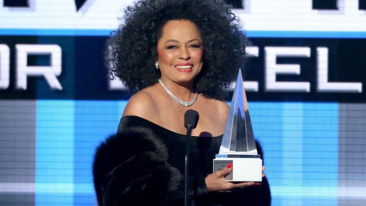 Diana Ross en noviembre de 2014, durante los American Music Awards en el Nokia Theatre de Los Angeles.