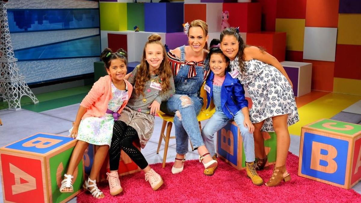 Natalia Denegri aborda los temas más variados con los niños que invita a su programa.