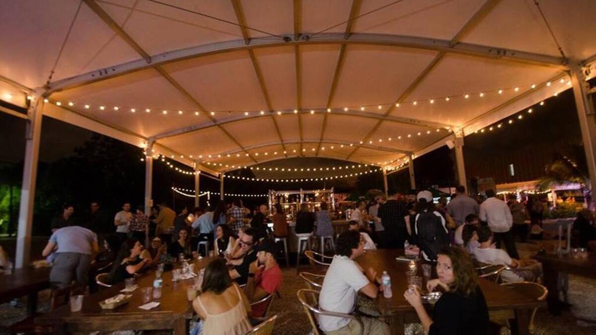 Wynwood Yard: Música de distintas épocas, en un patio al aire libre y noche de galerías este sábado 13.