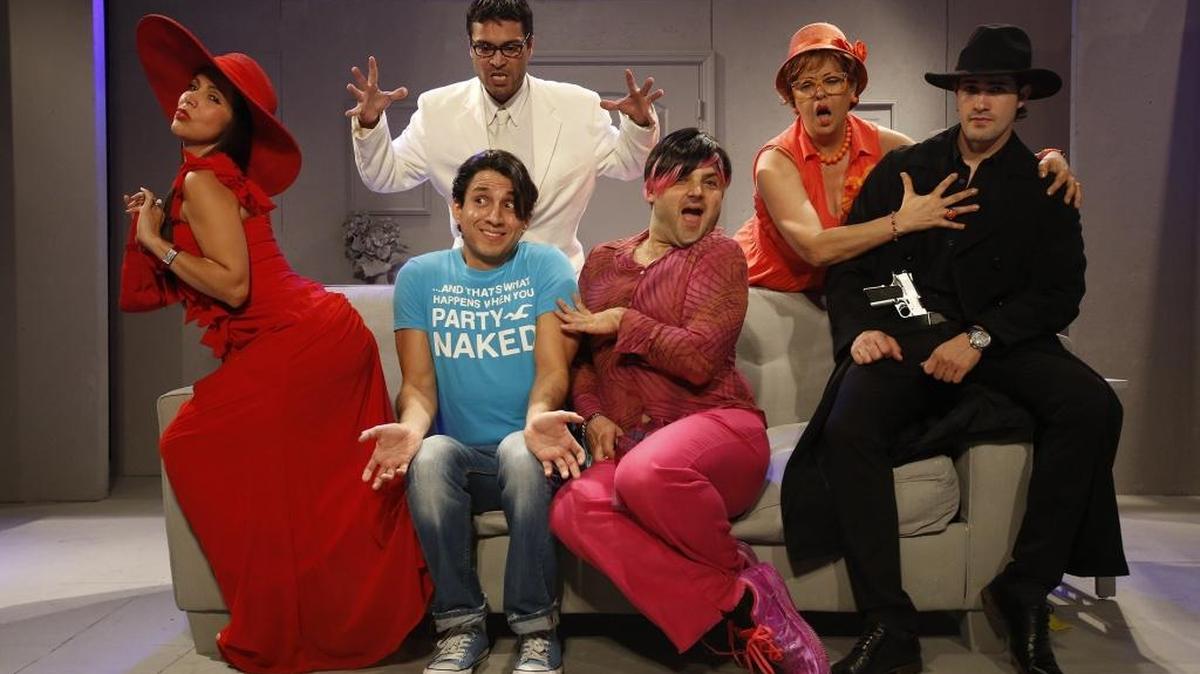 
Elenco de ‘El diamante de mi fantasma’. Desde la izquierda: Diana Zapata, Luis Acosta, Omar Rouge, Pedro Loforte, Juan Echeverri y Sandra Salonia.
