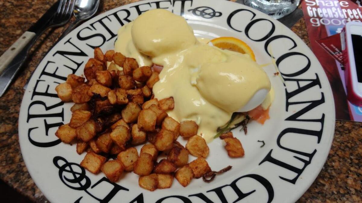 Fundado hace 24 años, GreenStreet Cafe es uno de los mejores restaurantes en Coconut Grove, y su desayuno uno de los más famosos.