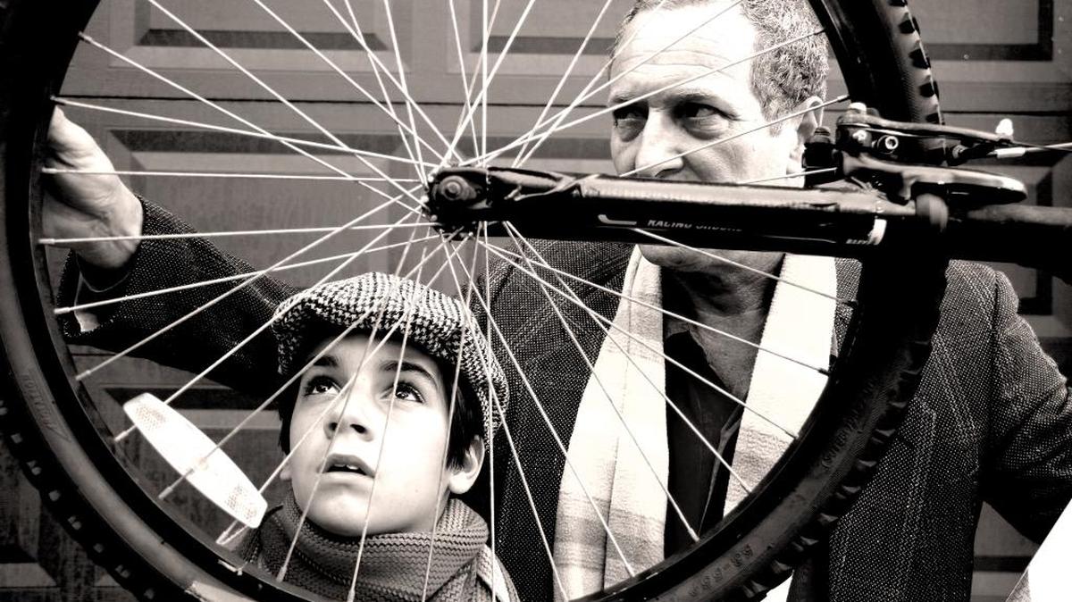 ‘Ladrón de bicicletas’ cuenta con las actuaciones de Juan A. Cepero y el niño Dante Morales.