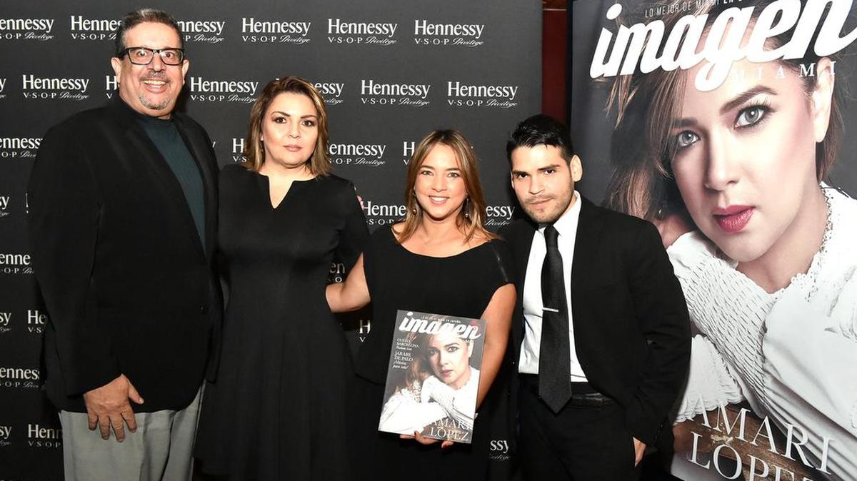 Mandy Llanes, Ángela Calderón, Adamari López y Alejandro Rendón.