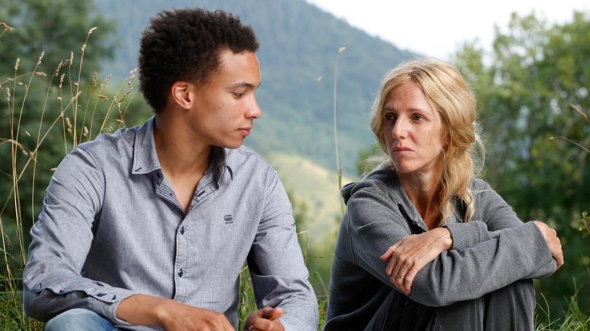 ‘Being 17’ (2016), del director André Téchiné, con las actuaciones de Sandrine Kiberlain y Corentin Fila.
