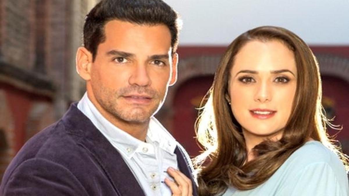 Cristián de la Fuente y Betty Monroe.