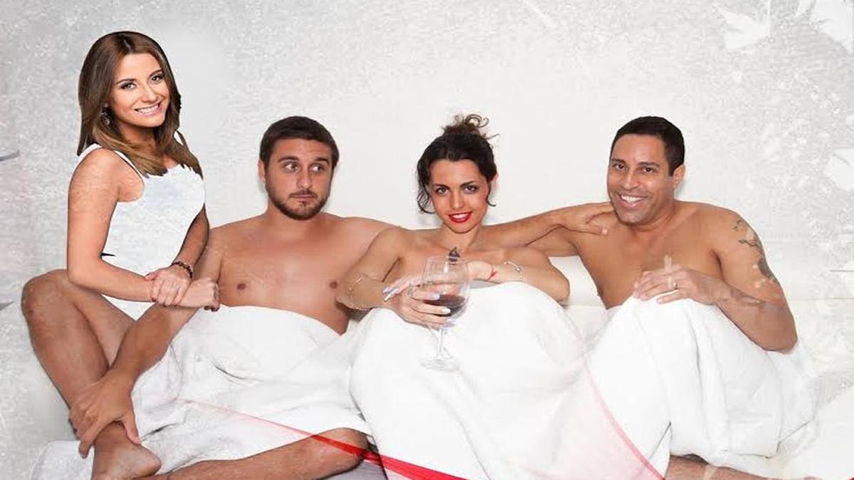 Elenco de ‘Cuatro P... en un sofá’. Desde la izquierda, Lorena Almanza, Rodrigo García Corbacho, Mariana Capeluto y César Mite.