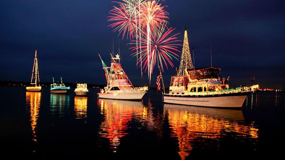 Se espera que el 20º Desfile Festivo Anual del Miami Outboard Club (MOC Holiday Boat Parade) tenga cerca de 60 embarcaciones participantes este sábado 16 de diciembre.