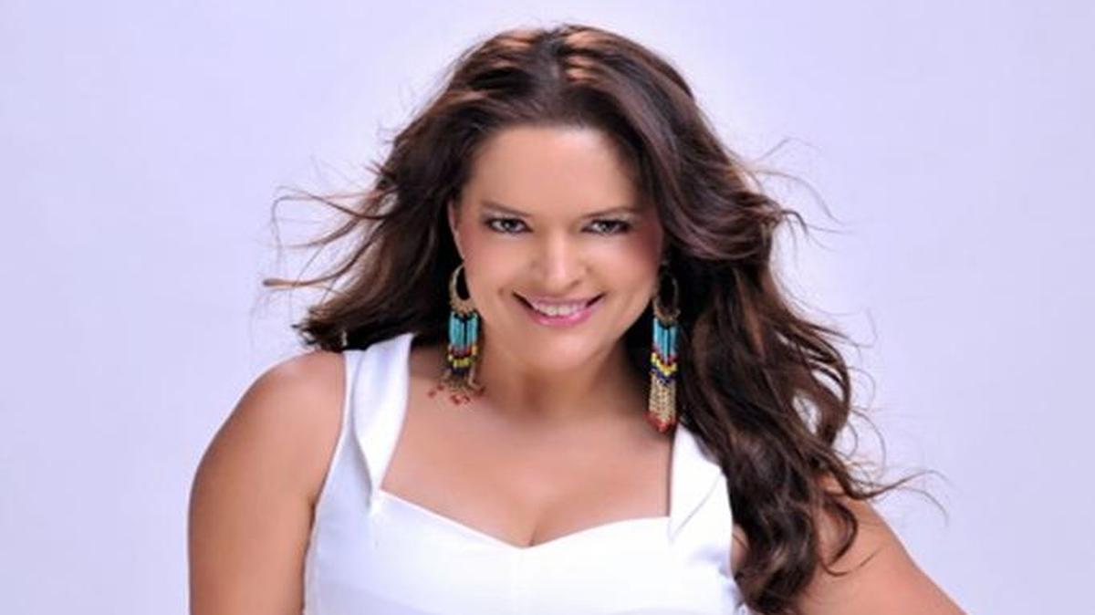 
La cantante cubana acaba de lanzar el disco ‘Soy una mujer’, junto a su hermano, el compositor Yalil Guerra, ganador de un Grammy Latino.
