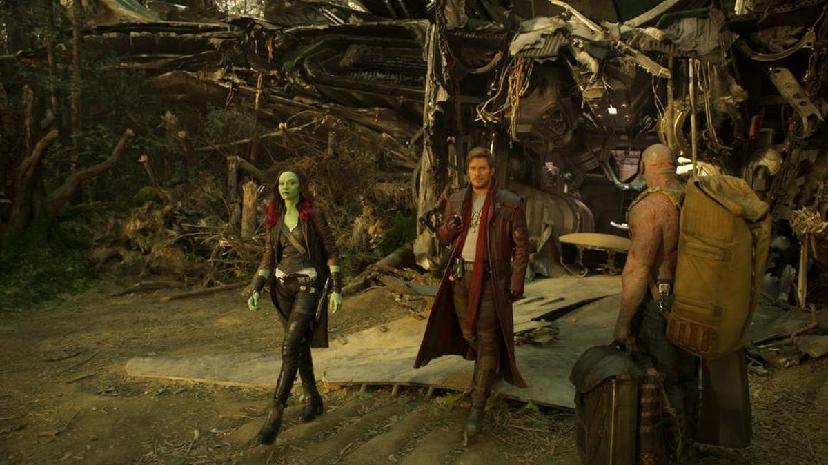 Zoe Saldana, Chris Pratt y Dave Bautista en una escena de ‘Guardians of the Galaxy Vol. 2’ (2017).