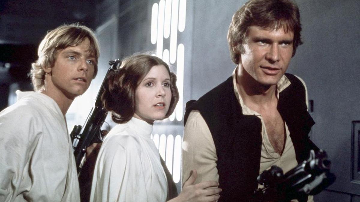 Mark Hamill, Carrie Fisher y Harrison Ford en una escena de ‘Star Wars: Episode IV - A New Hope’ (1977).