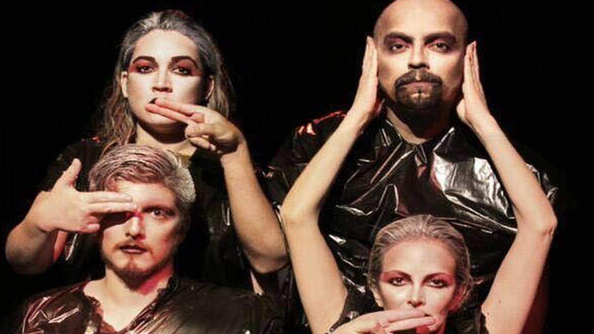 
Letty Carmona, John Chávez (detrás), Hendrik Mariné e Yrelkah Brown integran el elenco de ‘Alevosía’.
