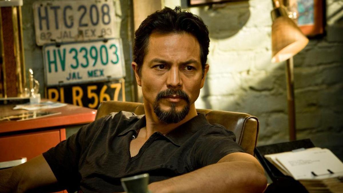 Este año Benjamin Bratt estrena, entre otros proyectos, la serie ‘Special Correspondents’, del comediante británico Ricky Gervais