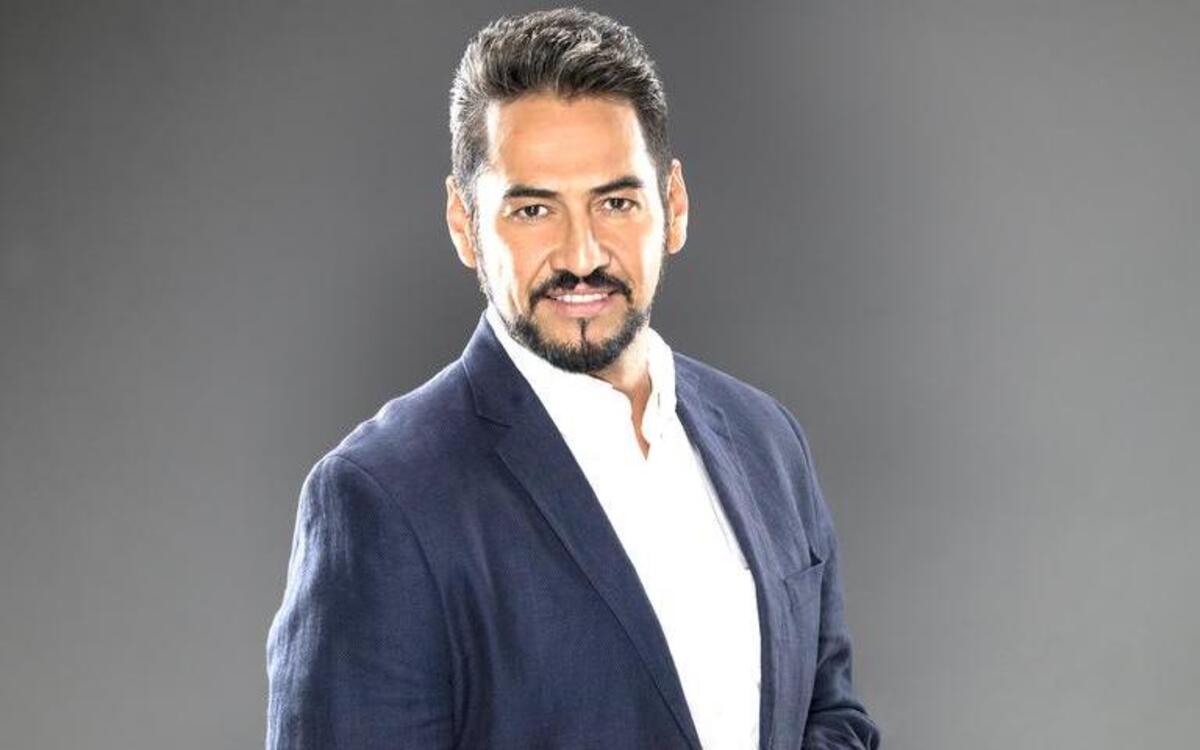 Gabriel Porras como Gabriel Bustamante.