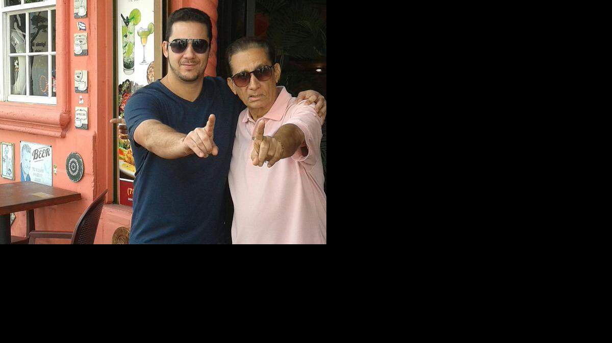 
Los comediantes Alejandro “Churrisco Jr.” y Octavio Rodríguez Fernández “Churrisco”.
