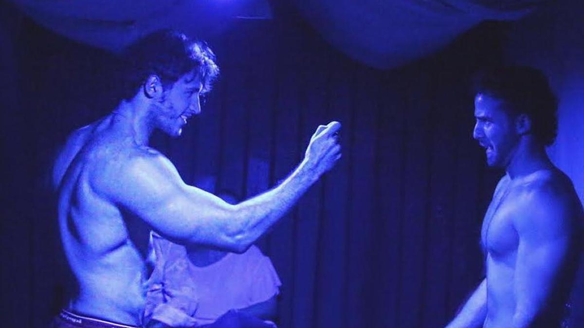 Fracisco Medina y Román Cámara protagonizan ‘Demonios sueltos’ en El Paseo de la Artes de Doral