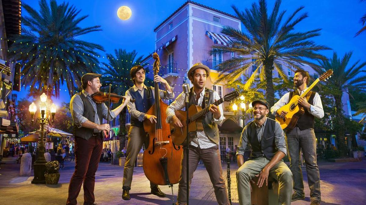 French Horn Collective está dirigida por el músico multinstrumentista, cantante y compositor parisino Vincent Raffard.