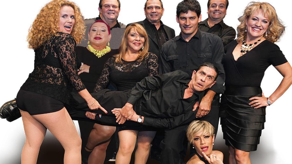 Elenco de ‘Algo más que casados”. Carmen Daysi Rodríguez, Ana Lydia Méndez, Mariela Rosales, Adrián Mas, Marisol Correa y Edgardo Rubio (centro). Al fondo, Manolo Coego, Carlos Cruz, Chano Isidron. Abajo: Taymí Olivera.