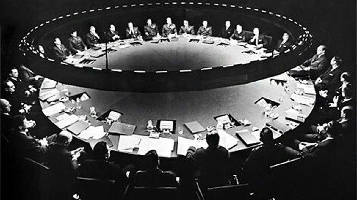 Una escena de ‘Dr. Strangelove or: How I Learned to Stop Worrying and Love the Bomb’ (1964), dirigida por Stanley Kubrick.
