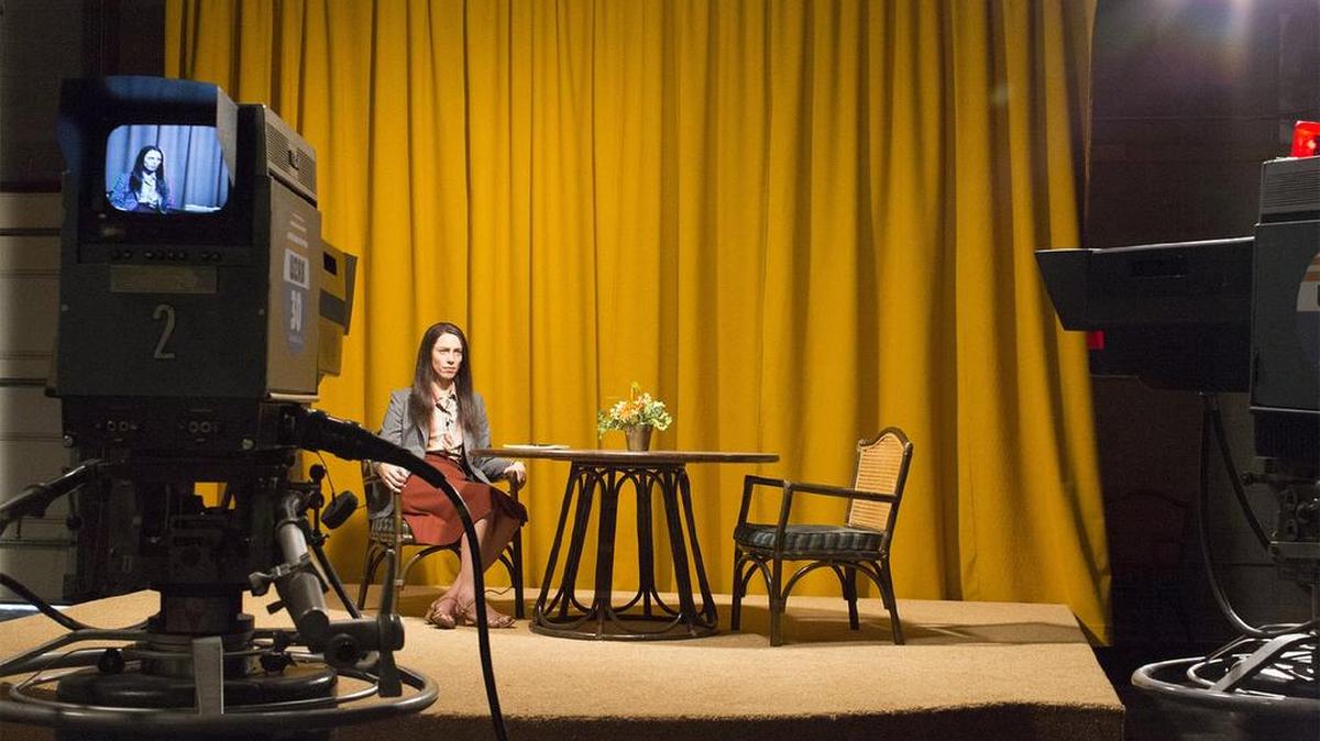 La actriz Rebecca Hall en una escena de ‘Christine’ (2016), del director Antonio Campos.