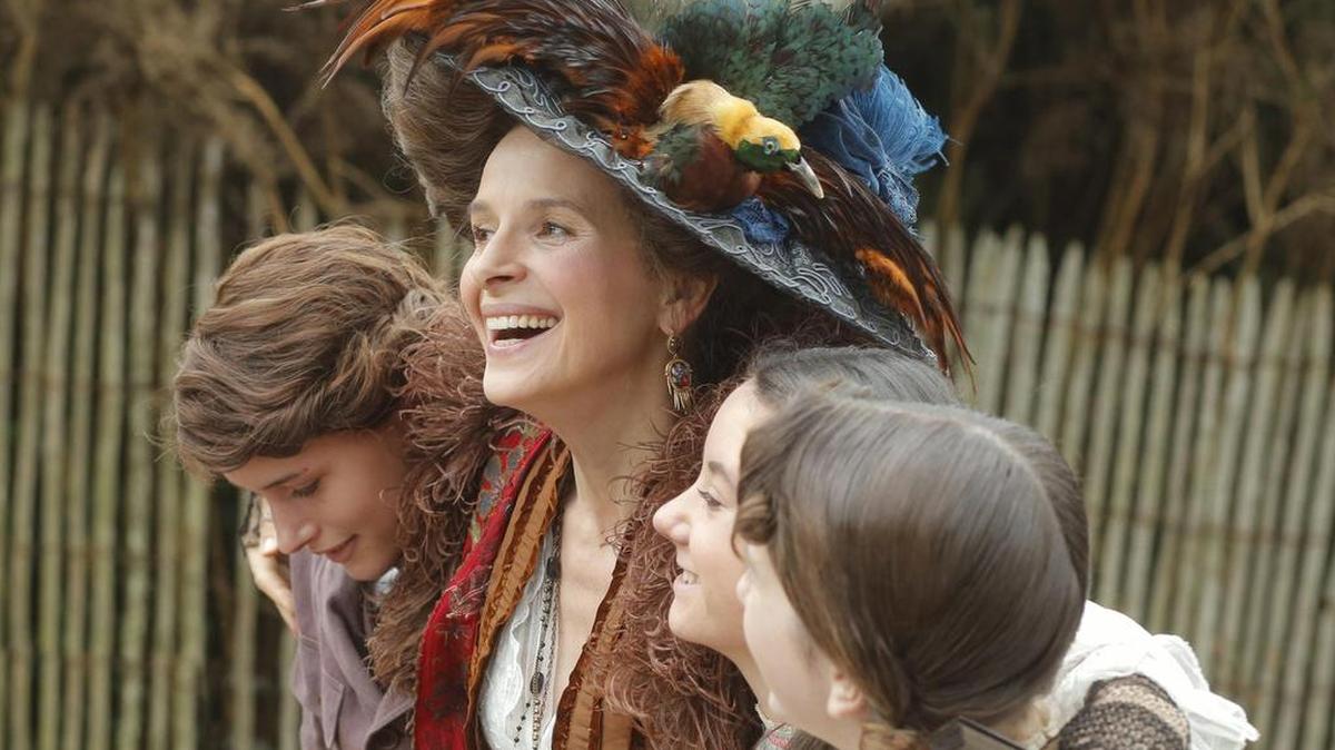 Juliette Binoche en una escena de ‘Slack Bay’ (2016), filme francés de Bruno Dumont.