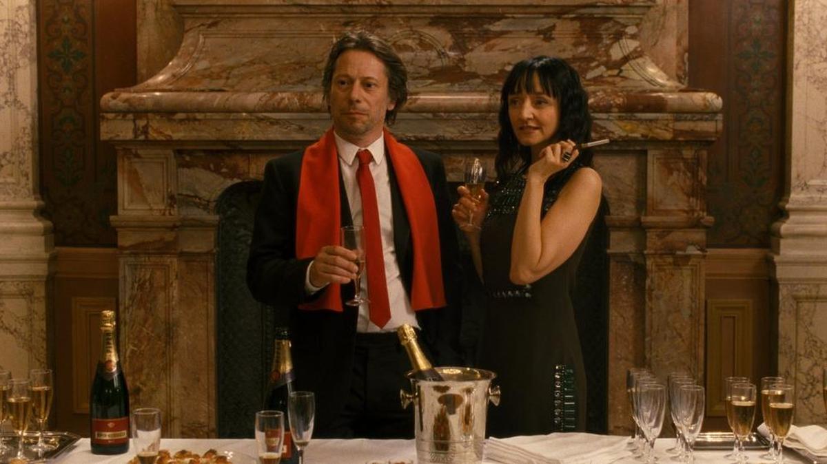 Mathieu Amalric y Maria de Medeiros en una escena de ‘The Son of Joseph’ (2016).