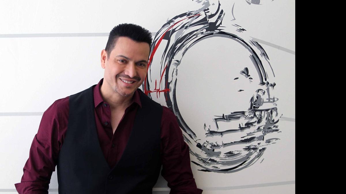 
Víctor Manuelle comentó que no le gusta hablar de sus amores pasados, pero sí disfruta recordar su primer beso con el tema ‘Agua bendita’.
