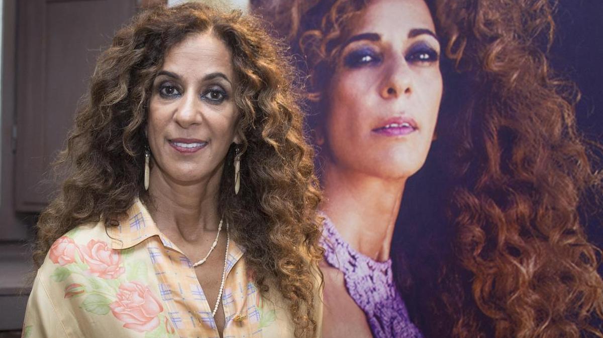 La cantante Rosario lanza su nuevo disco ‘Gloria a ti’ en el que vuelve cantando por alegrías.