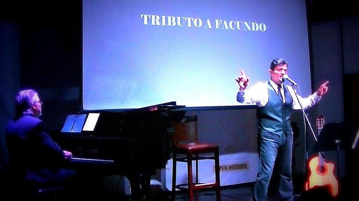 En ‘Tributo a Facundo Cabral’ el trovador argentino Caril Paura estará acompañado por el pianista Aníbal Berraute, director musical del espectáculo.