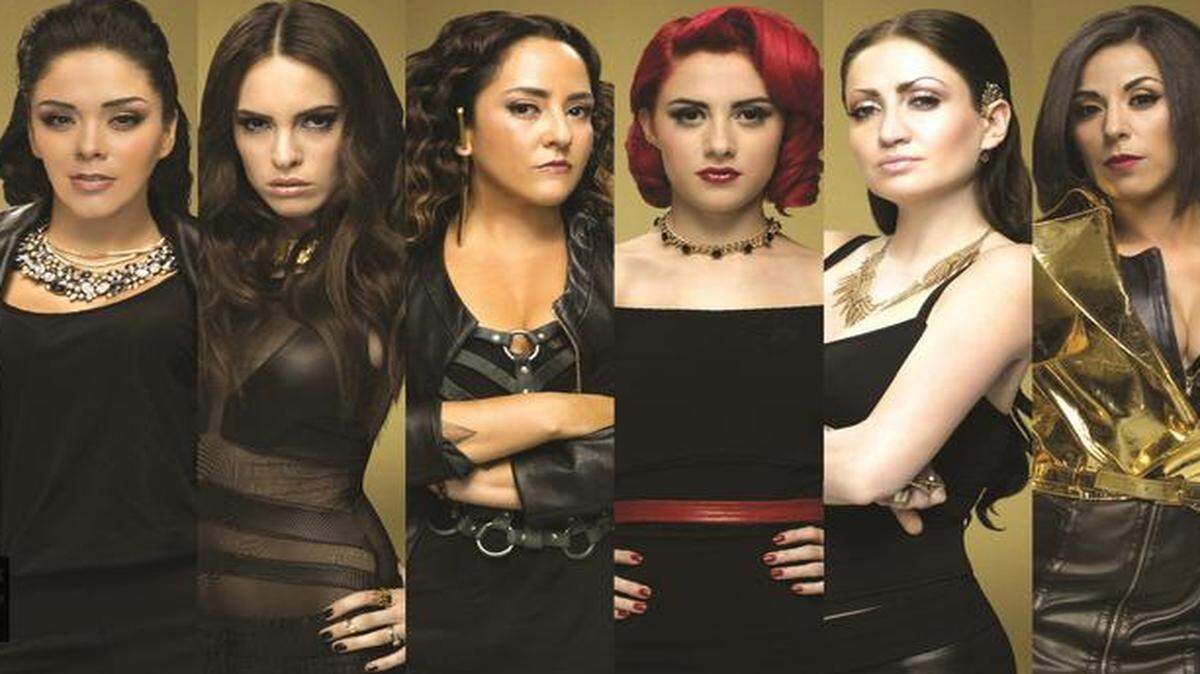 
HEYDEE HOFMANN, ESMERALDA PALACIOS, MURIEL EBRIGHT, CELIA LORA, ANDY VELÁZQUEZ Y MARICHELO PUENTE, ESTRELLAS DE ‘LUCKY LADIES’. LUNES EN FOX LIFE, 10 P.M. 
