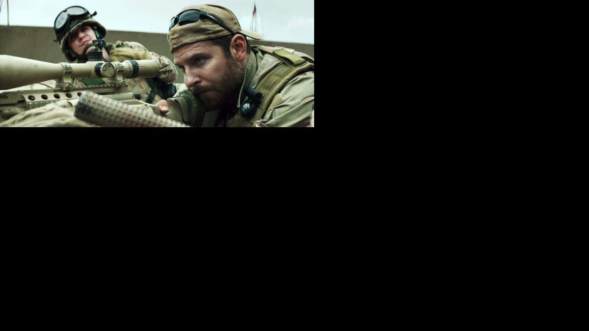 
Kyle Gallner y Bradley Cooper en ‘American Sniper’, dirigido por Clint Eastwood.
