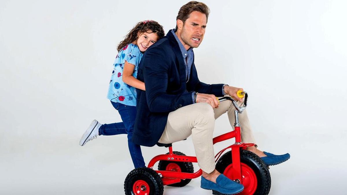 Sebastián Rulli y Regina Soto.
